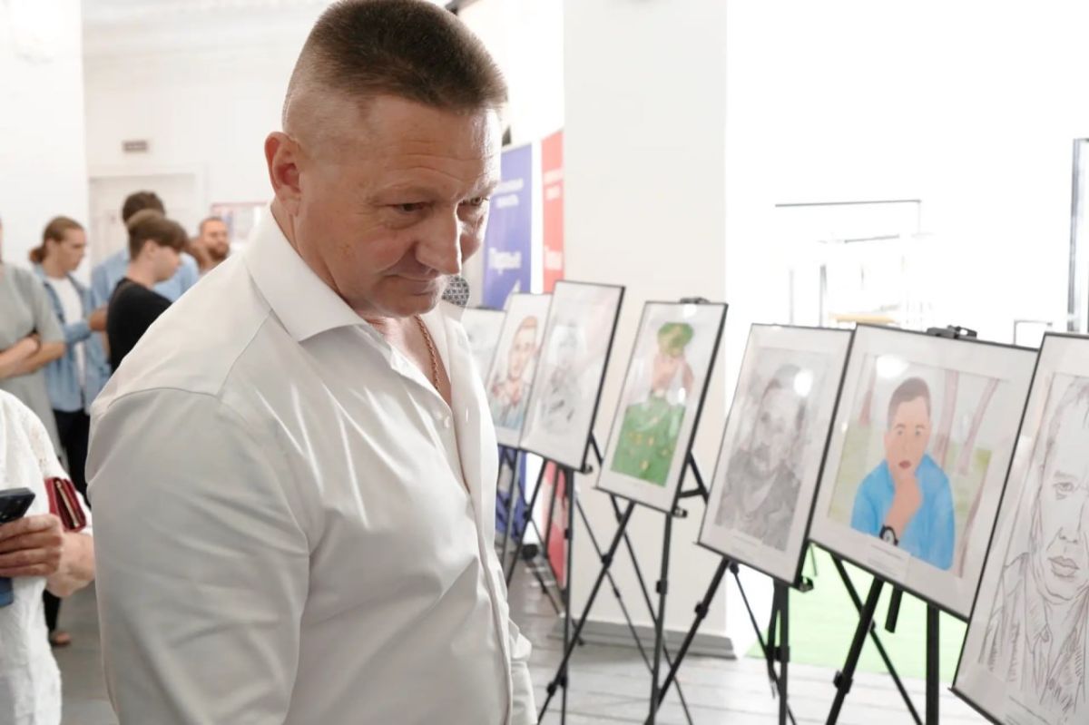 Владимир Сальдо: В Скадовске открылась выставка «Герои освобождённой Херсонщины» Владимир Сальдо: В Скадовске открылась выставка «Герои освобождённой Херсонщины»