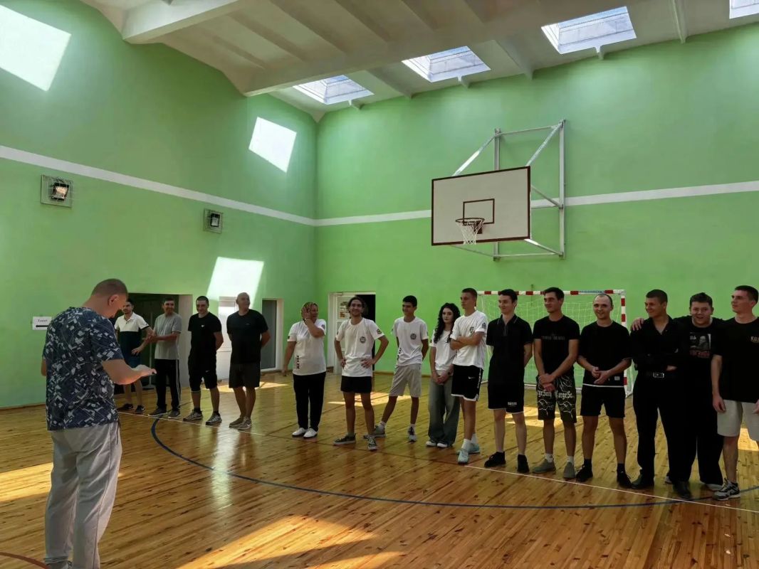 В ХГПУ прошёл очередной этап «Весёлых стартов», посвящённый Дню воинской славы России В ХГПУ прошёл очередной этап «Весёлых стартов», посвящённый Дню воинской славы России