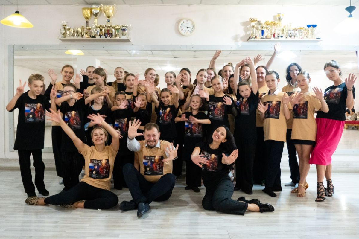 Более 300 участников, два города и одна большая история: в Донецке и Макеевке прошли мастер-классы проекта «Кубок Героя имени Владимира Жога» Более 300 участников, два города и одна большая история: в Донецке и Макеевке прошли мастер-классы проекта «Кубок Героя имени Владимира Жога»