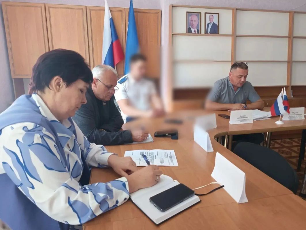 В Чаплинском МО состоялось очередное заседание Комиссии по делам несовершеннолетних и защите их прав (КДН и ЗП) В Чаплинском МО состоялось очередное заседание Комиссии по делам несовершеннолетних и защите их прав (КДН и ЗП)