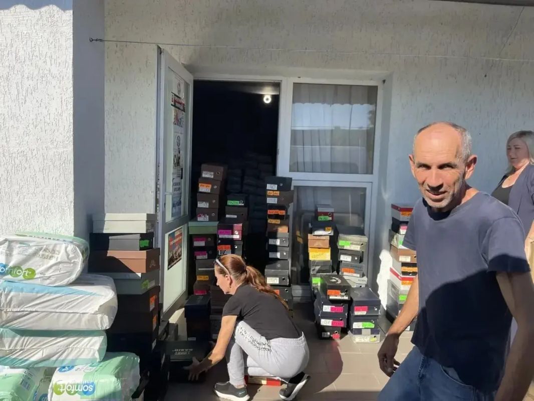В Херсонскую область доставили более тонны гуманитарной помощи от жителей Новороссийска В Херсонскую область доставили более тонны гуманитарной помощи от жителей Новороссийска