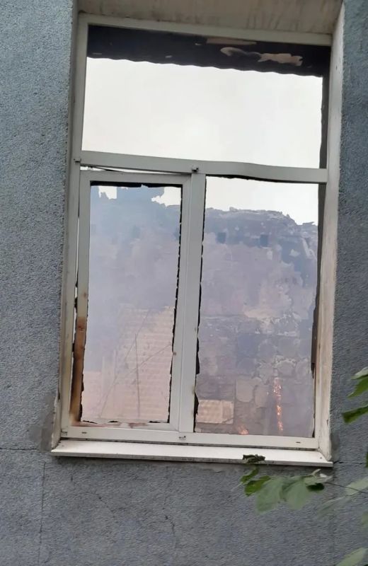После ночной атаки ВСУ полностью сгорел Дом культуры в селе Васильевка Каховского округа После ночной атаки ВСУ полностью сгорел Дом культуры в селе Васильевка Каховского округа