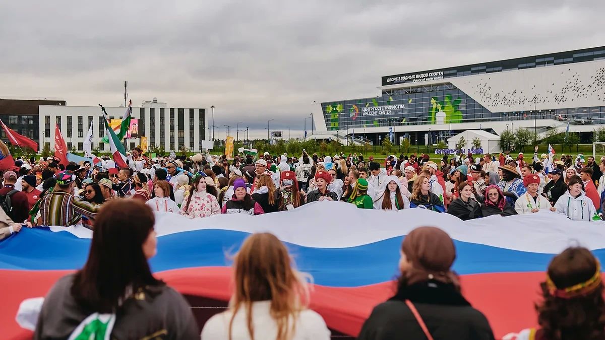 «Ритм сердца» в Екатеринбурге Наша херсонская молодежь приняла участие в ежегодном молодежном шествии. Эта добрая традиция в этом году на Международном фестивале молодёжи-2026 объединила около 10 тысяч человек, в числе... «Ритм сердца» в Екатеринбурге Наша херсонская молодежь приняла участие в ежегодном молодежном шествии. Эта добрая традиция в этом году на Международном фестивале молодёжи-2026 объединила около 10 тысяч человек, в числе...