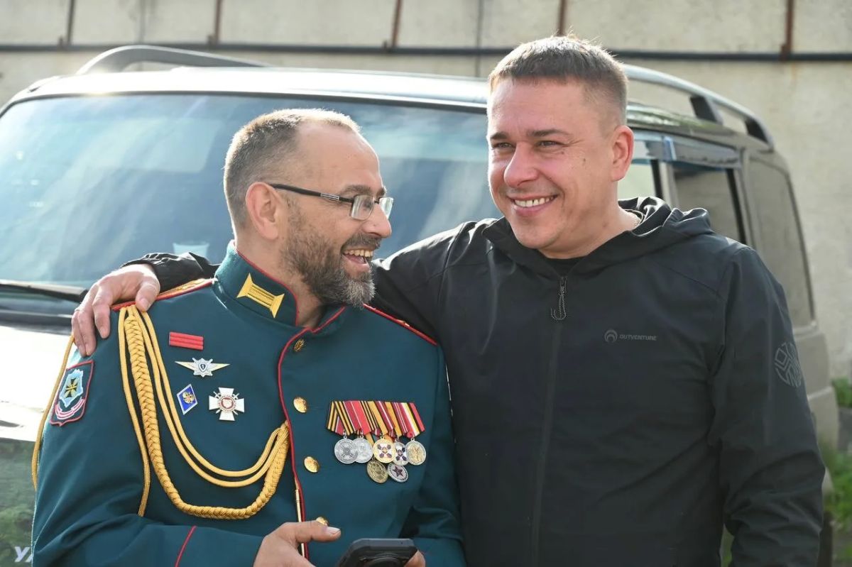160-й юбилейный гуманитарный конвой КПРФ отправился в зону СВО 160-й юбилейный гуманитарный конвой КПРФ отправился в зону СВО