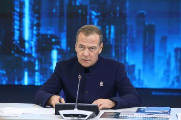 Медведев: Технологический суверенитет — ключевой вектор «Единой России»