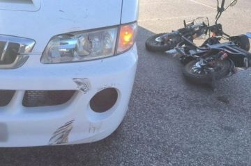 В Геническе женщина на электросамокате попала в больницу после ДТП