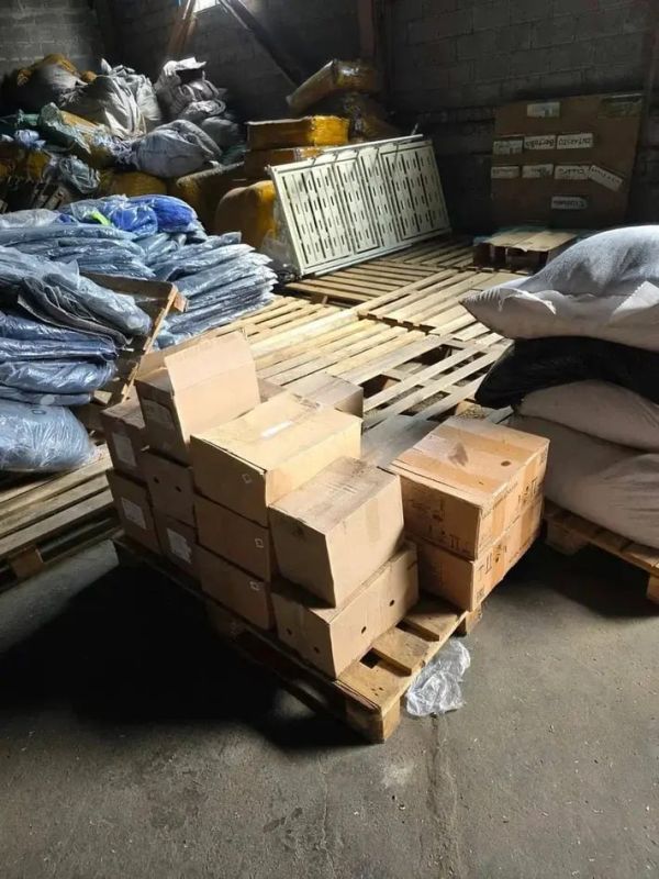 Из Волгоградской области в Херсонскую область доставлена помощь в рамках 74-го гуманитарного конвоя Из Волгоградской области в Херсонскую область доставлена помощь в рамках 74-го гуманитарного конвоя