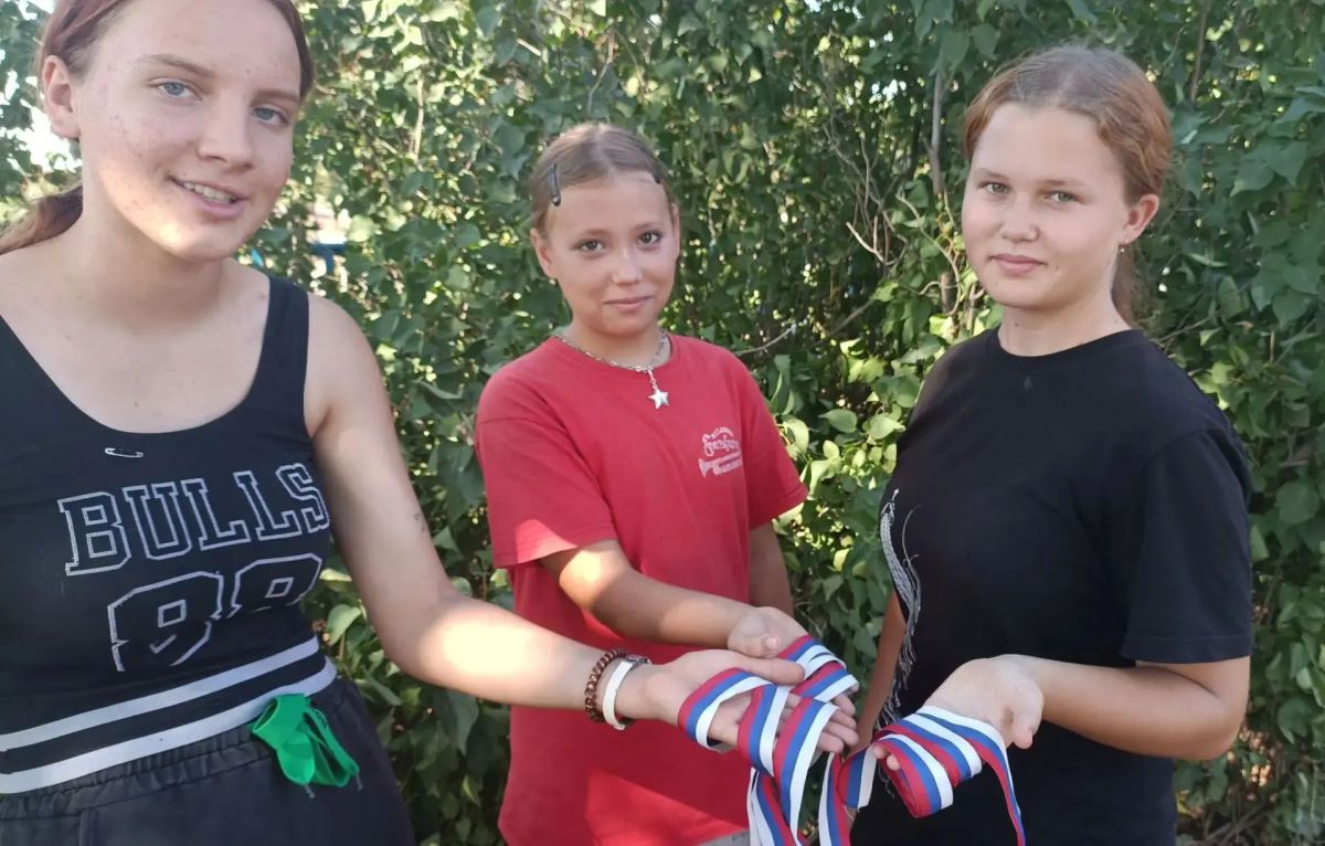 В Богдановском сельском клубе состоялся патриотический час «Вместе мы — сила» В Богдановском сельском клубе состоялся патриотический час «Вместе мы — сила»