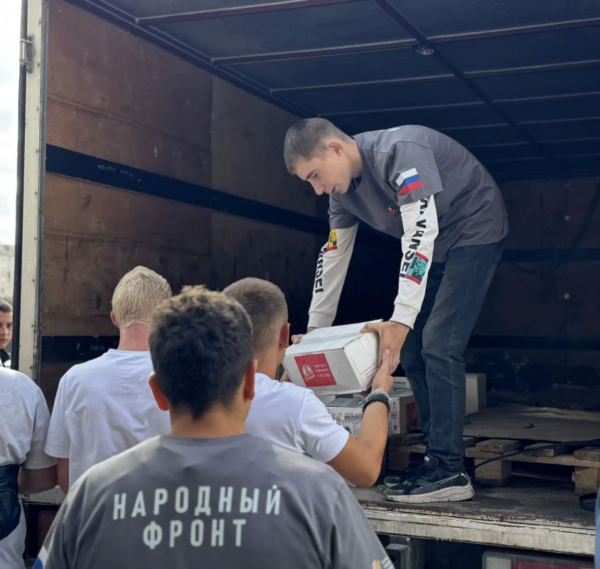 «Молодёжка Народного Фронта» поддержала студентов Генического строительного колледжа «Молодёжка Народного Фронта» поддержала студентов Генического строительного колледжа