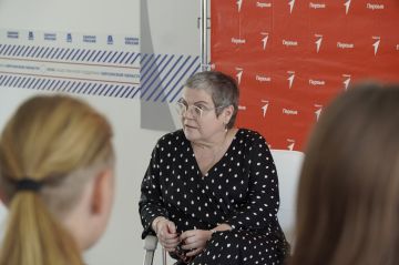 По следам регионального слета «Право Первых» провели встречу наших активистов с Председателем Херсонской областной Думы Татьяной Юрьевной Томилиной
