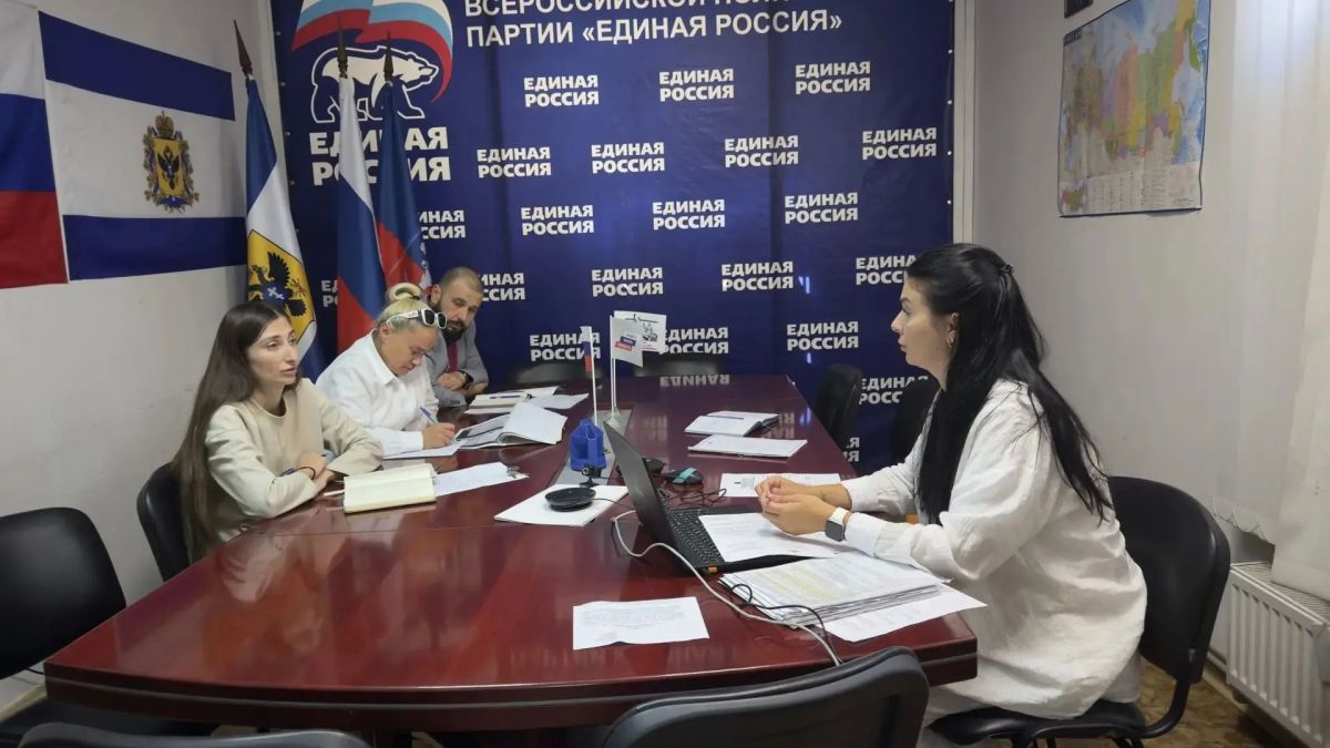 Состоялось очередное заседание Комиссии по делам несовершеннолетних и защите их прав администрации Каховского округа