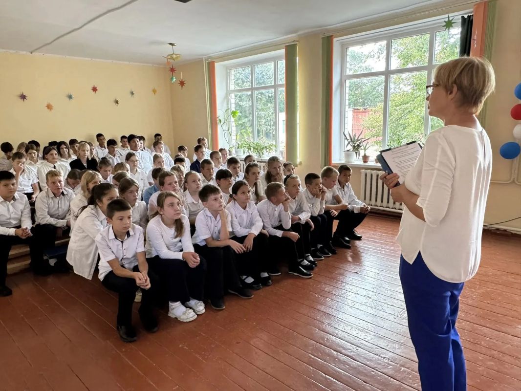 Стартовый сбор Детской Школьной Республики в Приморской школе Стартовый сбор Детской Школьной Республики в Приморской школе