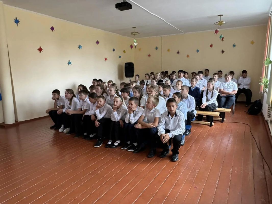 Стартовый сбор Детской Школьной Республики в Приморской школе Стартовый сбор Детской Школьной Республики в Приморской школе