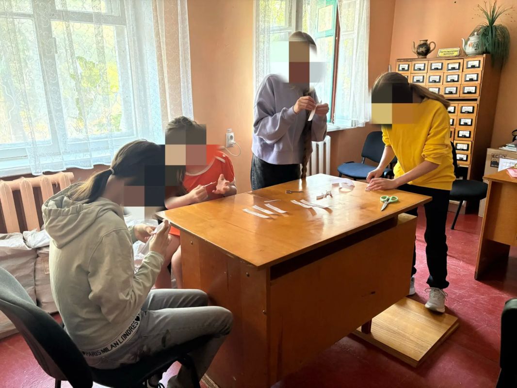 Владимир Оганесов: В округе расцвели белые лилии: молодежь провела творческий мастер-класс Владимир Оганесов: В округе расцвели белые лилии: молодежь провела творческий мастер-класс