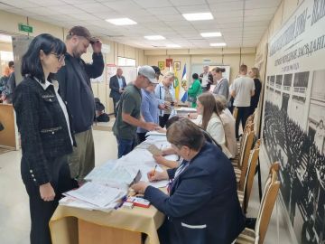 В Чаплинке участок для голосования оформили в духе 1906 года и Первой Государственной Думы