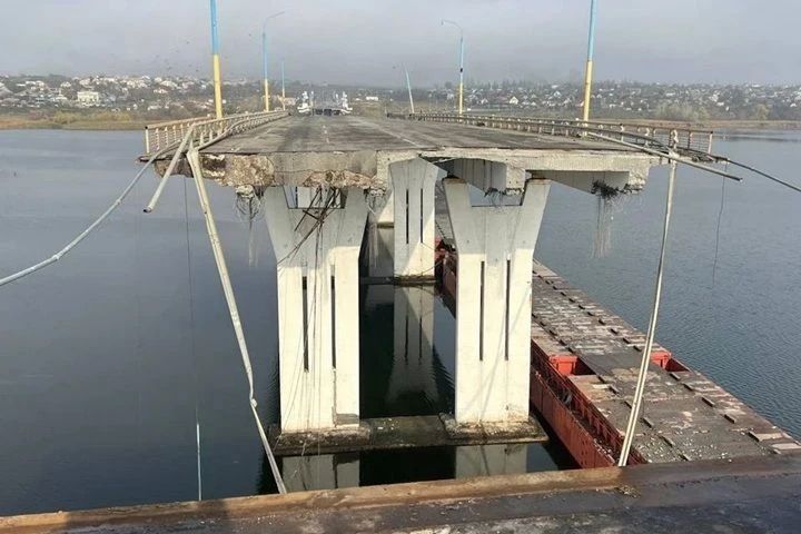 ВС РФ наносят массированные удары по противнику в херсонском микрорайоне Корабел