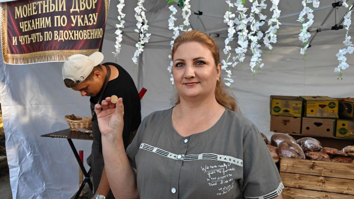 «Связь времён: Каланчак делает свой выбор!» Сегодня в Каланчаке пишется новая глава истории: Херсонская область впервые участвует в выборах в Государственную Думу. Это не просто голосование — это наш общий шаг в будущее, в... «Связь времён: Каланчак делает свой выбор!» Сегодня в Каланчаке пишется новая глава истории: Херсонская область впервые участвует в выборах в Государственную Думу. Это не просто голосование — это наш общий шаг в будущее, в...