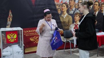 Первый голос – первый шаг к будущему! Самая молодая сотрудница администрации, проголосовала на выборах в Госдуму