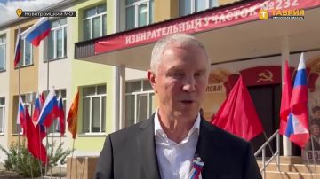 "Люди не боятся и верят в свое будущее": Владимир Сальдо посетил тематический избирательный участок в Новотроицком округе