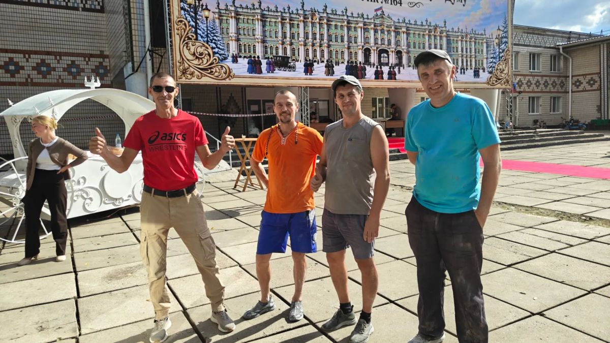 «Связь времён: Каланчак делает свой выбор!» Сегодня в Каланчаке пишется новая глава истории: Херсонская область впервые участвует в выборах в Государственную Думу. Это не просто голосование — это наш общий шаг в будущее, в... «Связь времён: Каланчак делает свой выбор!» Сегодня в Каланчаке пишется новая глава истории: Херсонская область впервые участвует в выборах в Государственную Думу. Это не просто голосование — это наш общий шаг в будущее, в...