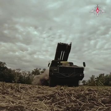 Харьковское направление. «Торнадо-С» сжёг HIMARS Расчёт 79-й бригады группировки «Запад» уничтожил реактивную систему залпового огня HIMARS производства США