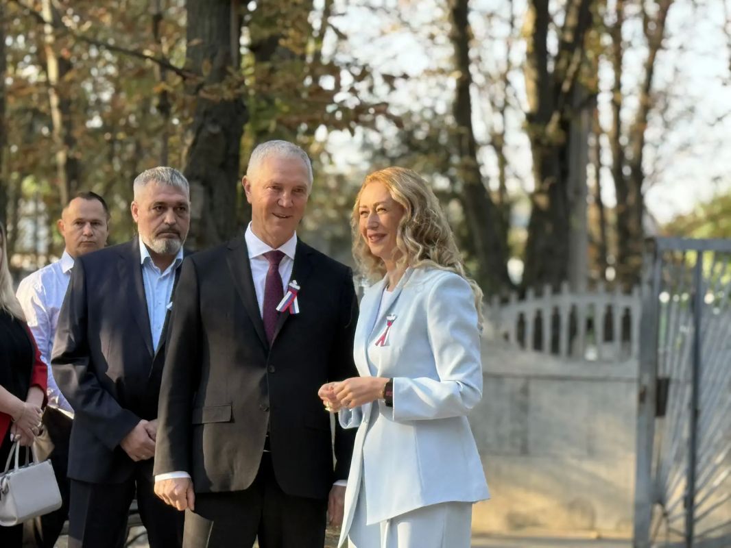 Губернатор Херсонской области первым проголосовал на выборах депутатов Госдумы РФ Губернатор Херсонской области первым проголосовал на выборах депутатов Госдумы РФ