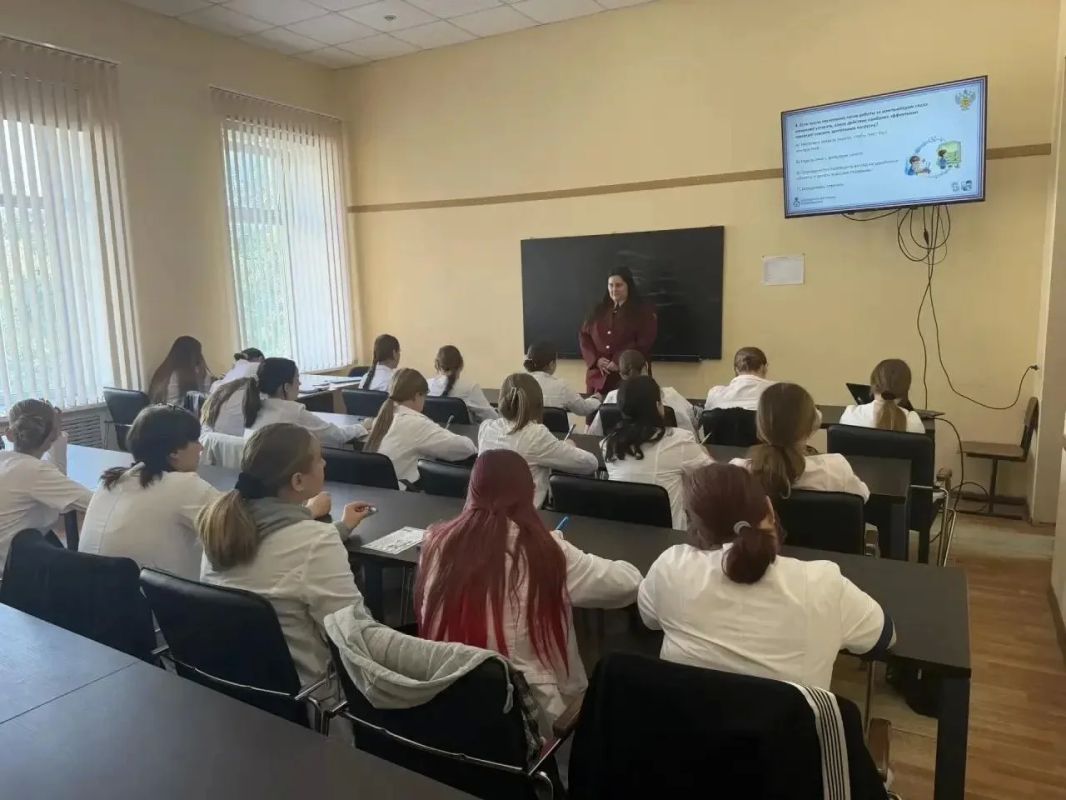 Будущие медики проверили свои знания в «Диктанте здоровья» Будущие медики проверили свои знания в «Диктанте здоровья»
