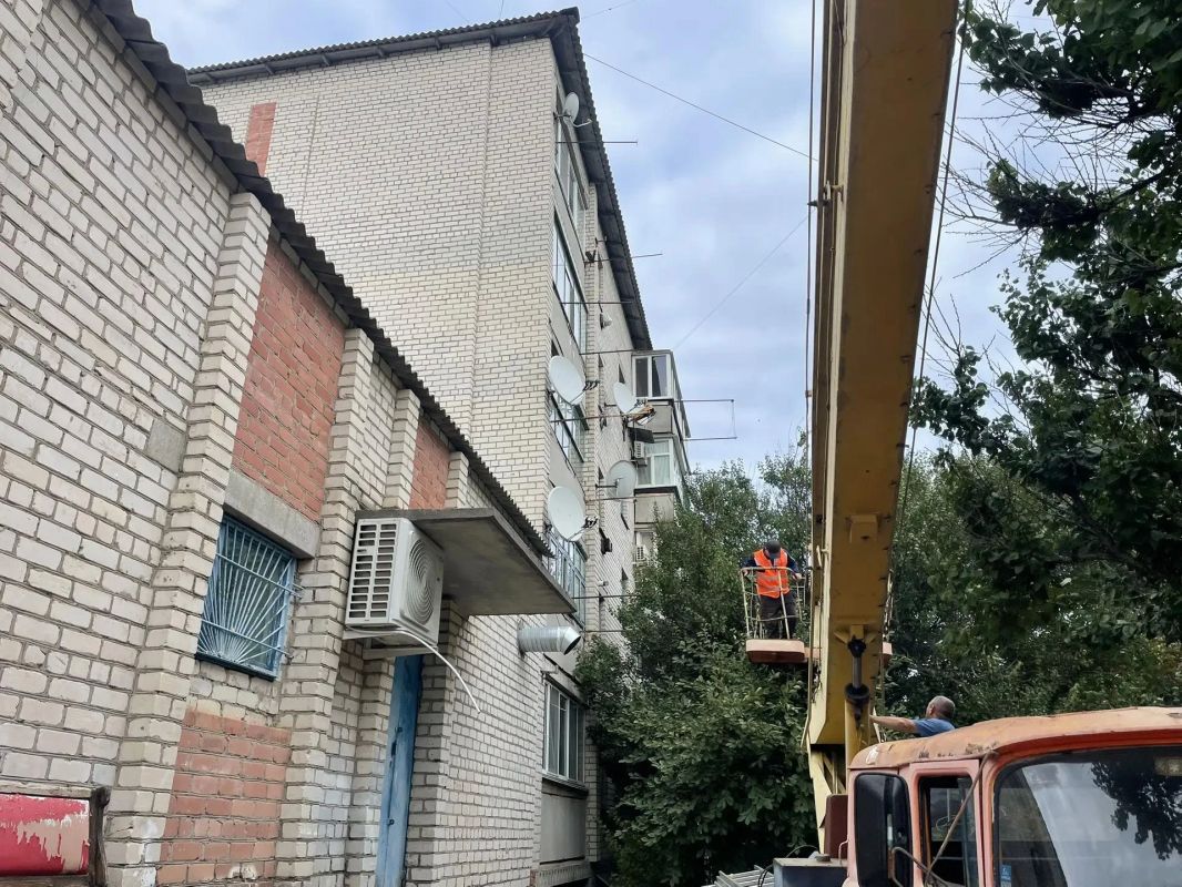 В Скадовске продолжают демонтаж нелицензированного оборудования «Горыныч» В Скадовске продолжают демонтаж нелицензированного оборудования «Горыныч»