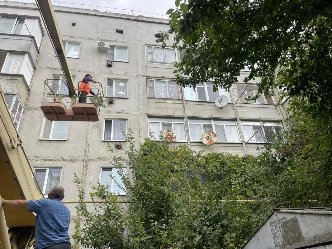 В Скадовске продолжают демонтаж нелицензированного оборудования «Горыныч» В Скадовске продолжают демонтаж нелицензированного оборудования «Горыныч»