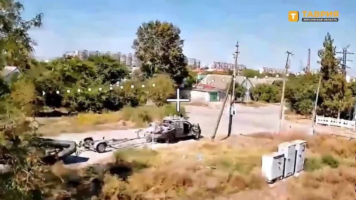 Расчеты БпЛА 18-й армии группировки войск "Днепр" уничтожили автомобиль и плавсредства ВСУ на Херсонском направлении