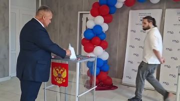 Глава Нижнесерогозского округа принял участие в голосовании
