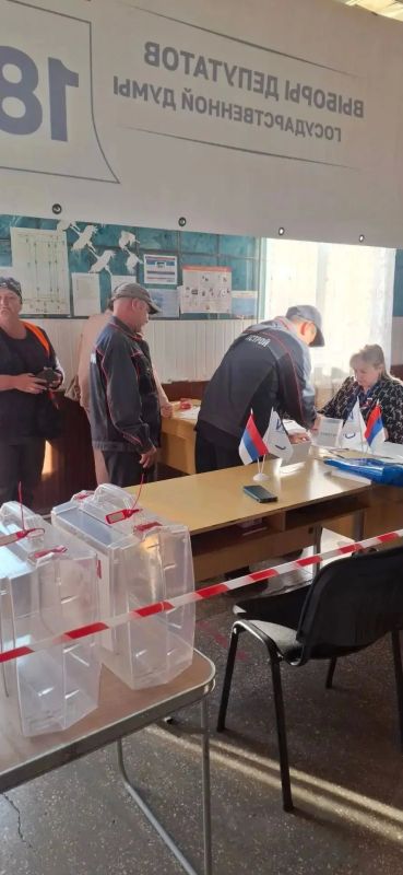 Село Ровное: голосование объединяет разные поколения Село Ровное: голосование объединяет разные поколения