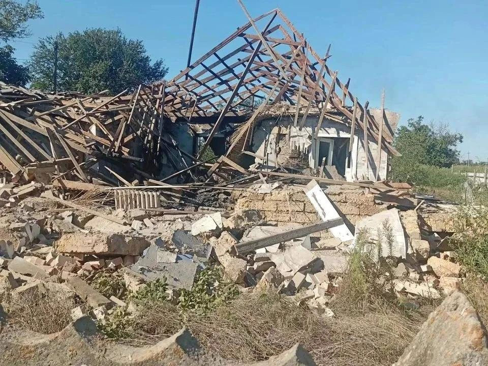 «Прислужники просроченного били по людям, по их домам»: Глава прифронтового округа заявил об ударах ВСУ по школам и ранении четырех человек