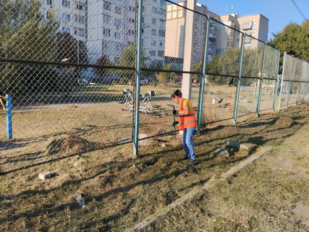 Александр Дудка: На стадионе «Кристалл» в Скадовске навели порядок Александр Дудка: На стадионе «Кристалл» в Скадовске навели порядок