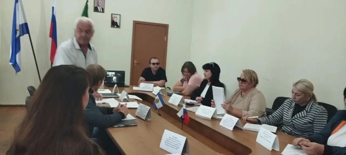 Состоялось очередное заседание комиссии по делам несовершеннолетних и защите их прав