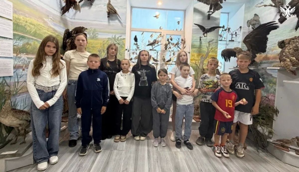 В Геническом музее прошел мастер-класс по росписи керамики для детей защитников Херсонщины
