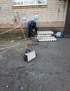 Шефы из Адыгеи продолжают восстанавливать отопление в Геническом округе