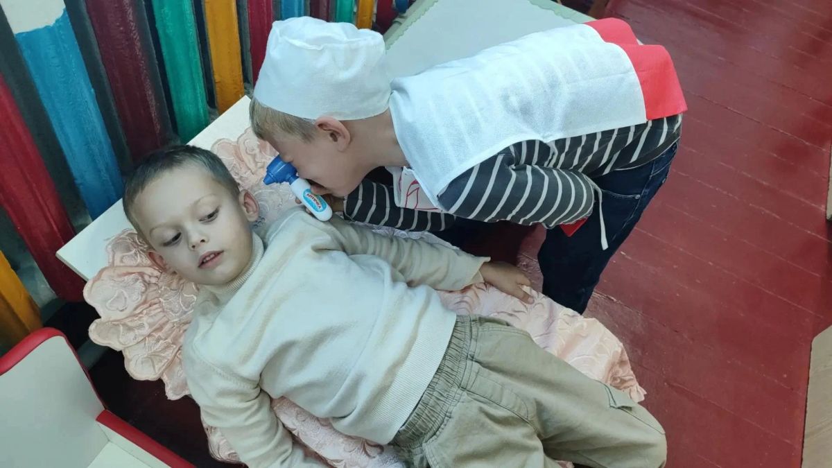 В Приморском саду прошла театрализованная игра «Воспитатель и его помощники» В Приморском саду прошла театрализованная игра «Воспитатель и его помощники»