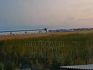 Раннее не публиковавшиеся кадры прилёта реактивных БпЛА «Герань-4» по складу «Биокон» в Борисполе