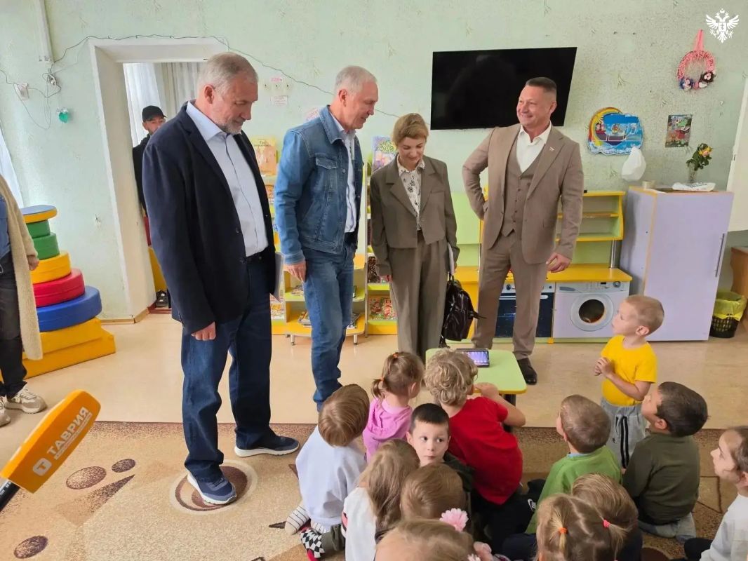 Владимир Сальдо проверил школы, детские сады и рынок Скадовска Владимир Сальдо проверил школы, детские сады и рынок Скадовска