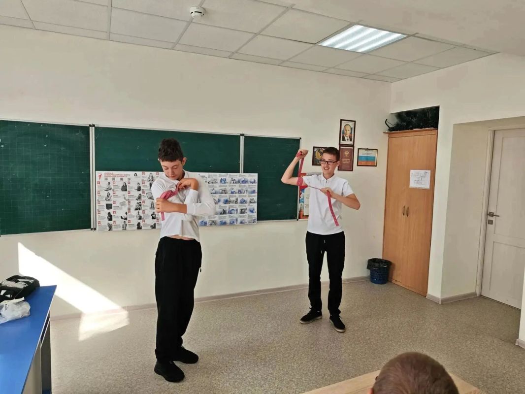 Открытый урок по первой медицинской помощи в школе села Красное Открытый урок по первой медицинской помощи в школе села Красное