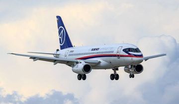 Российские авиакомпании начнут включать в стоимость билетов сбор на поддержку новейших самолетов SJ-100 и МС-21