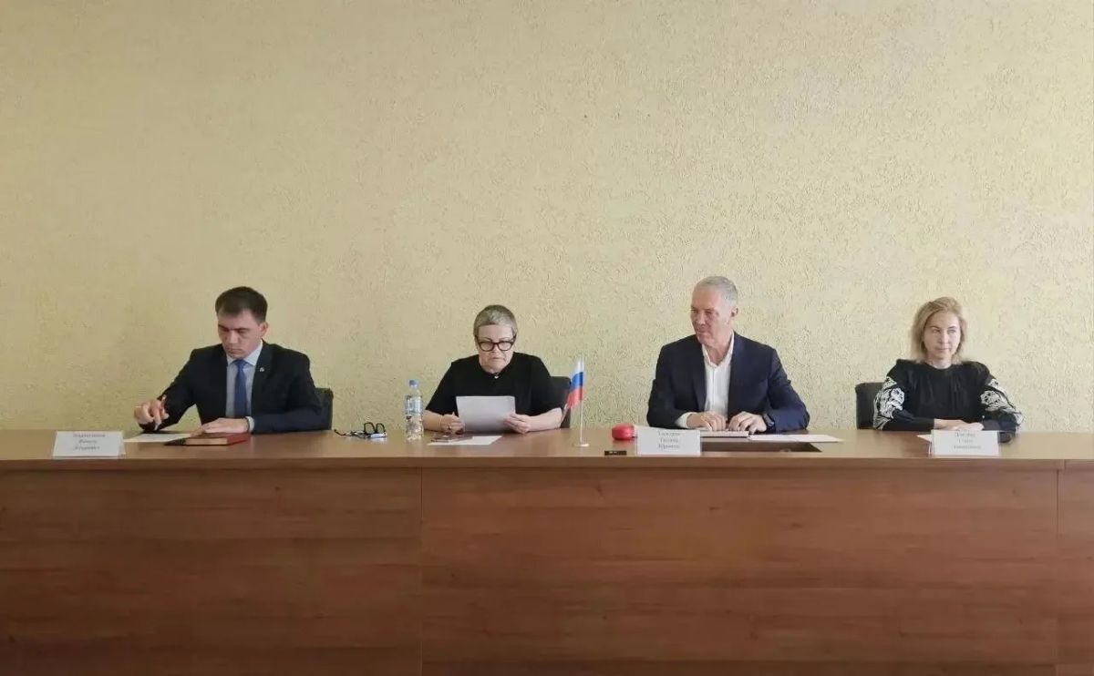 Три года назад начала свою работу Херсонская областная Дума первого созыва Три года назад начала свою работу Херсонская областная Дума первого созыва