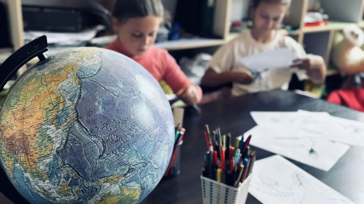 В Дмитровском сельском доме культуры прошло мероприятие «Международный день голубя мира» В Дмитровском сельском доме культуры прошло мероприятие «Международный день голубя мира»