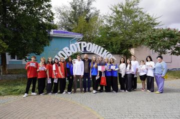 "Путь в культуре": в Новотроицком прошла образовательная программа Творческого поселка "Счастливцево"