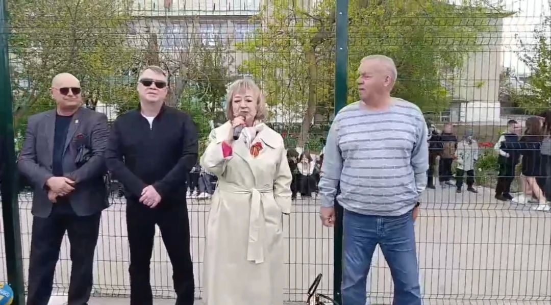 Три года - я депутат Херсонской областной Думы от партии КПРФ.Для меня это почётная миссия в это сложное время представлять интересы людей нашего региона на законодательном областном уровне Три года - я депутат Херсонской областной Думы от партии КПРФ.Для меня это почётная миссия в это сложное время представлять интересы людей нашего региона на законодательном областном уровне
