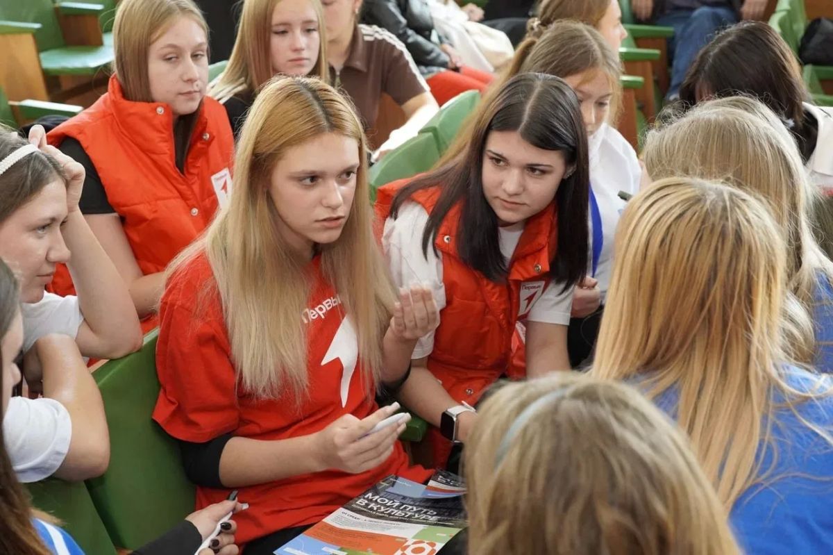 "Путь в культуре": в Новотроицком прошла образовательная программа Творческого поселка "Счастливцево" "Путь в культуре": в Новотроицком прошла образовательная программа Творческого поселка "Счастливцево"