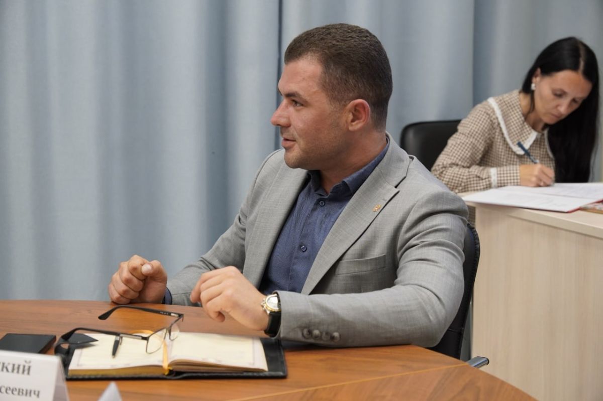 С Министерством культуры за последнее время успели сделать уже немало совместных проектов — от нашей передвижной выставки «Герои освобожденной Херсонщины» до программы «Путь в культуре» С Министерством культуры за последнее время успели сделать уже немало совместных проектов — от нашей передвижной выставки «Герои освобожденной Херсонщины» до программы «Путь в культуре»