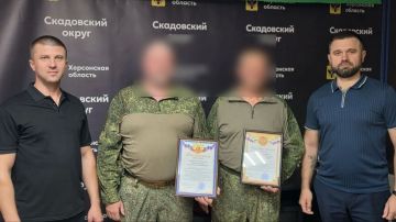 "Ваша служба — пример верности воинскому долгу": в Скадовске вручили благодарности военнослужащим по случаю Дня формирования Крымского полка
