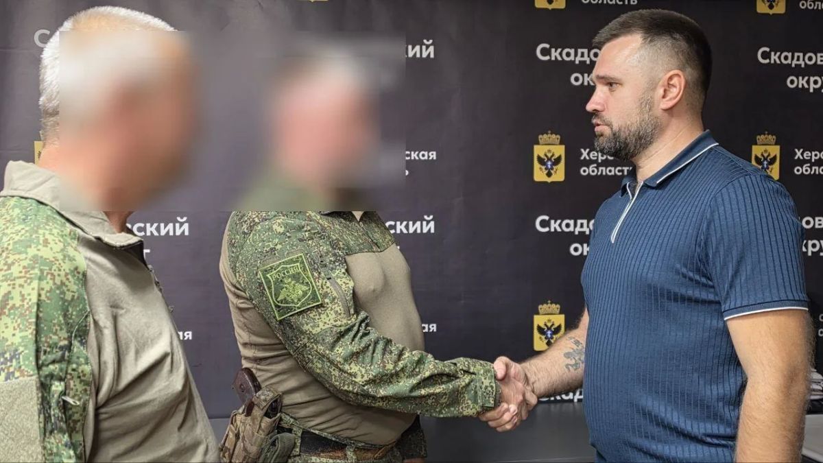 В Скадовске вручили благодарности военнослужащим по случаю Дня формирования Крымского полка В Скадовске вручили благодарности военнослужащим по случаю Дня формирования Крымского полка